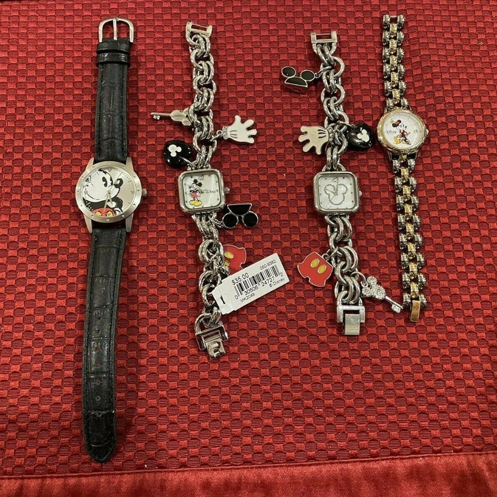DISNEY (4) Mickey/Minnie Mouse Watches
